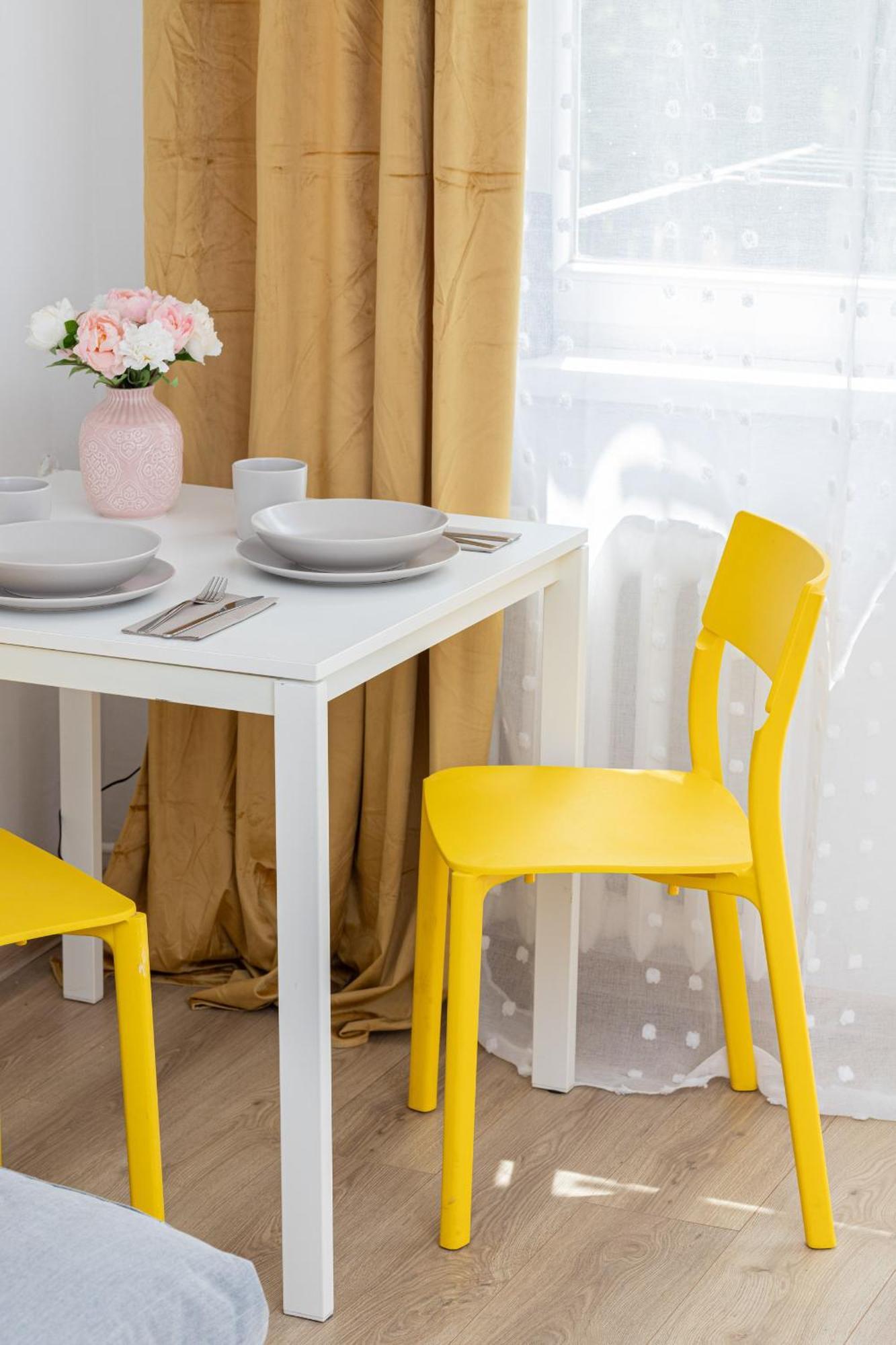 Sunny Studio Opolska With Balcony In By Renters Apartment *